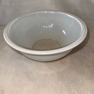 VTG PYREX Clear Bottom Nesting Mixing Bowl White